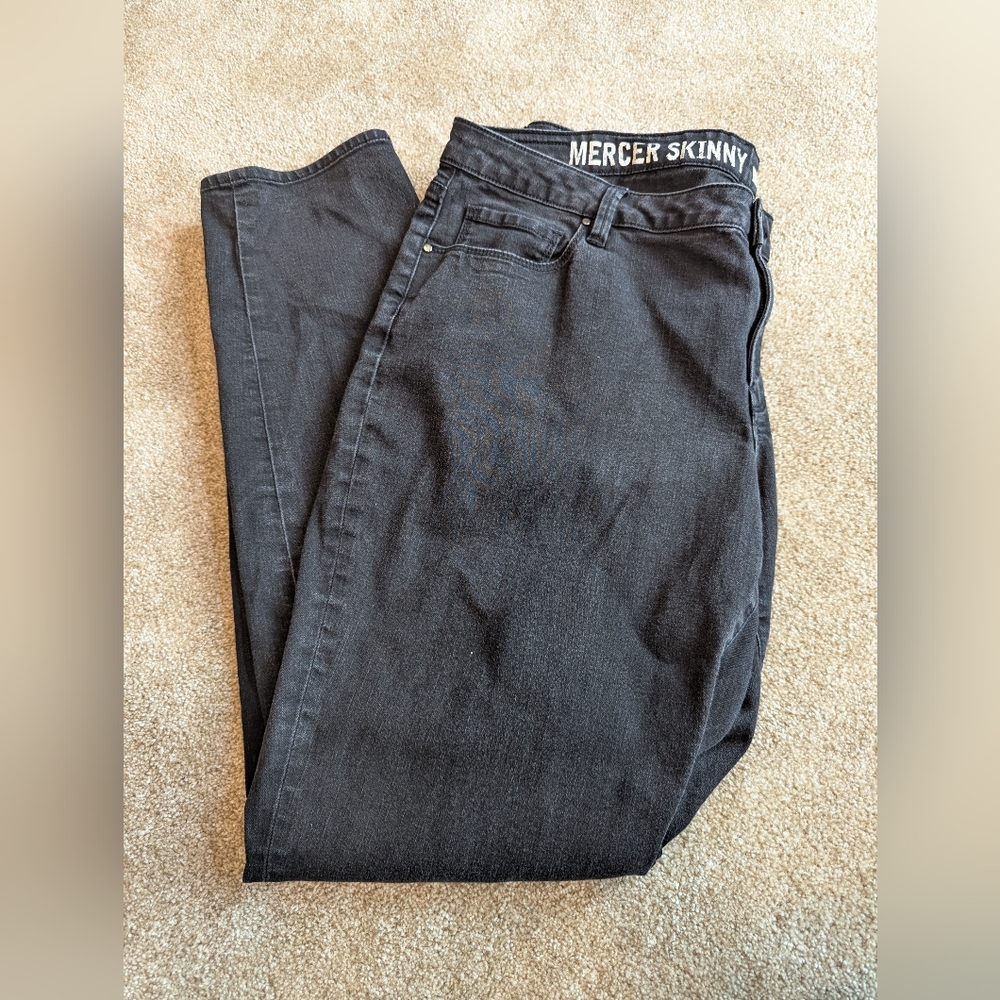 Women's EUC DKNY Jeans Mercer Skinny Jeans Black Tapered Leg Stretch Size 20W